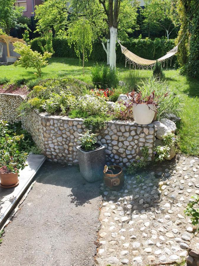 Peaceful Vacation Villa & Garden Сараєво Екстер'єр фото