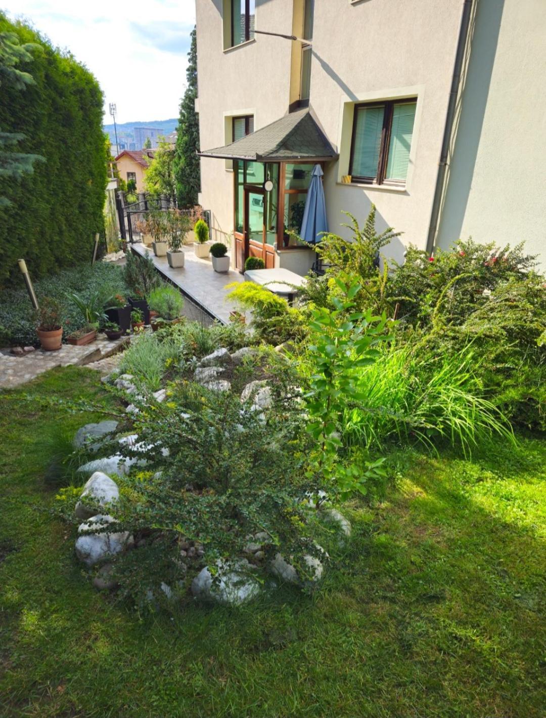 Peaceful Vacation Villa & Garden Сараєво Екстер'єр фото