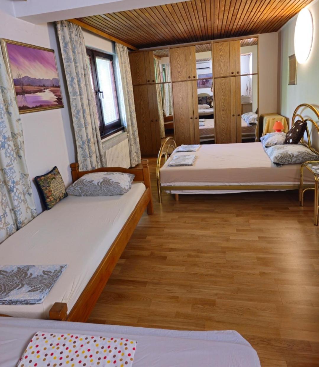Peaceful Vacation Villa & Garden Сараєво Екстер'єр фото