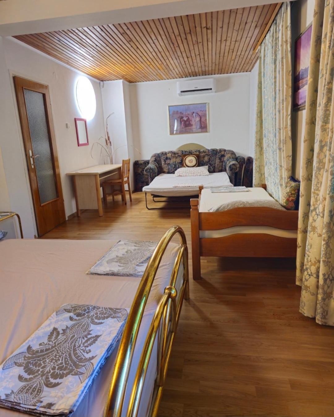 Peaceful Vacation Villa & Garden Сараєво Екстер'єр фото